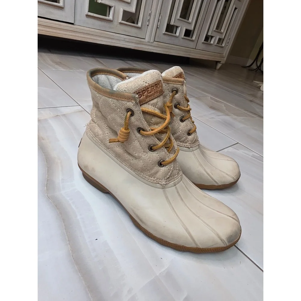 Sperry Top-Sider Saltwater Duck Boots Womens 7.5‎ Tan Quilted Canvas STS99071 A2